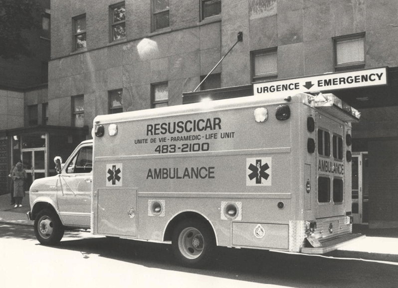 Premier secouriste ambulancier caducée infirmière pompier médecin
